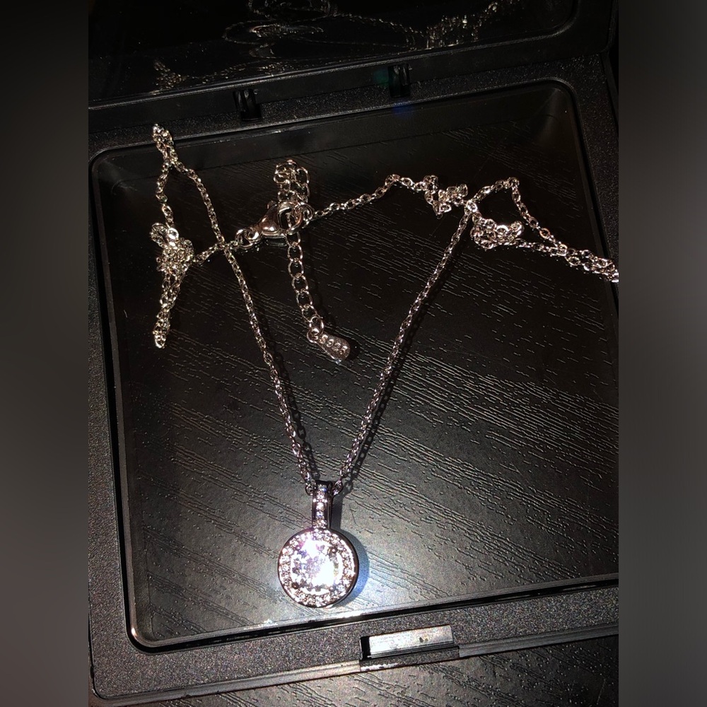 1 Carat Moissanite Diamond Sterling Silver Pendant Necklace - Picture 2 of 4